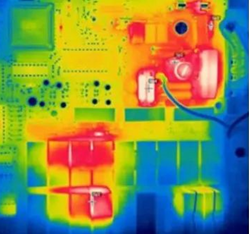 紅外熱像儀鏡頭下的半導體熱像圖