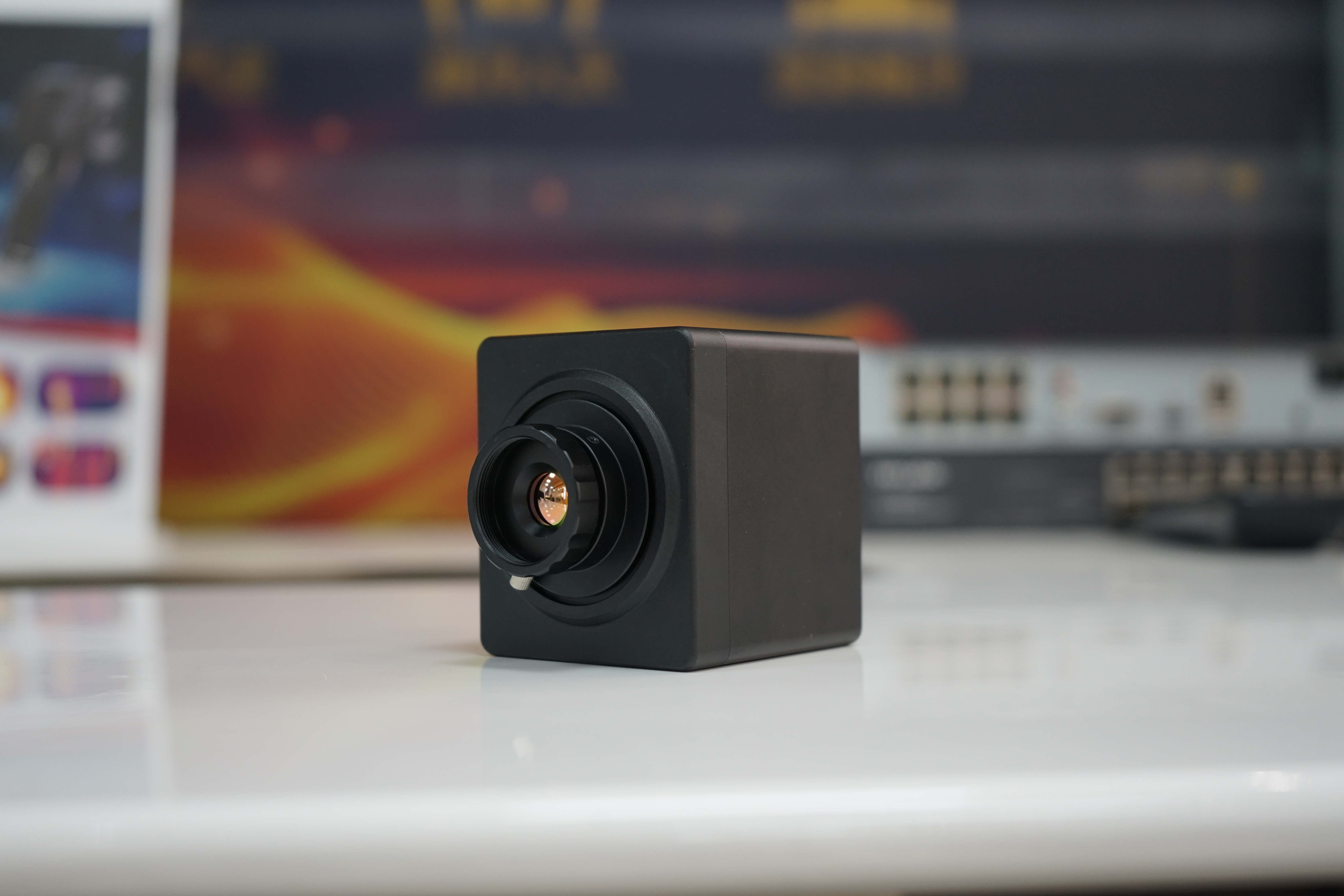 紅外熱像儀有哪些優(yōu)勢?